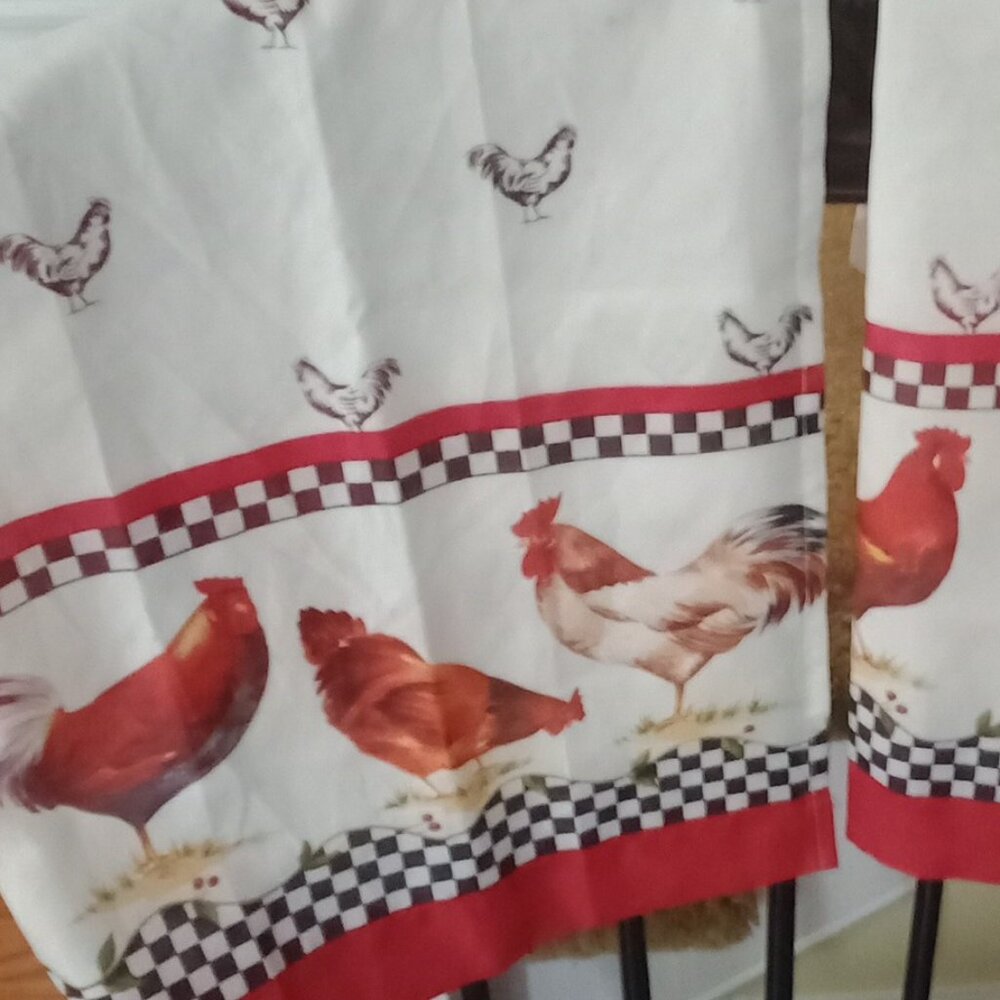 Rooster Curtain/2 panels - Picture 4 of 6